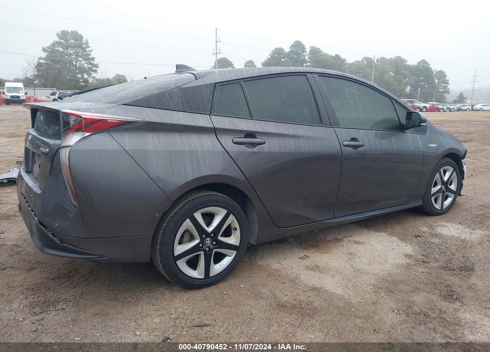 2018 TOYOTA PRIUS VIN: JTDKARFU6J3545155