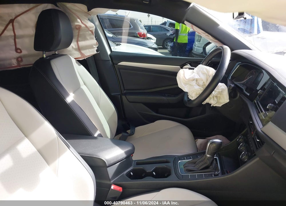 2019 VOLKSWAGEN JETTA 1.4T R-LINE/1.4T S/1.4T SE VIN: 3VWC57BU4KM240107