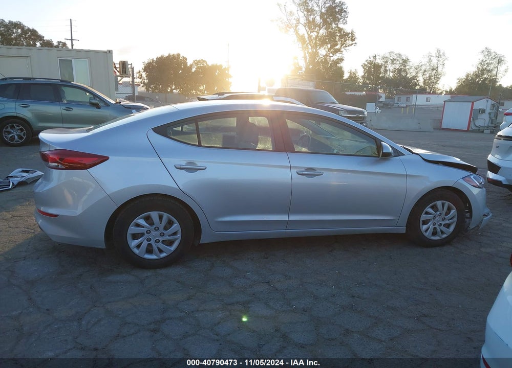 2018 HYUNDAI ELANTRA SE VIN: 5NPD74LF2JH332692