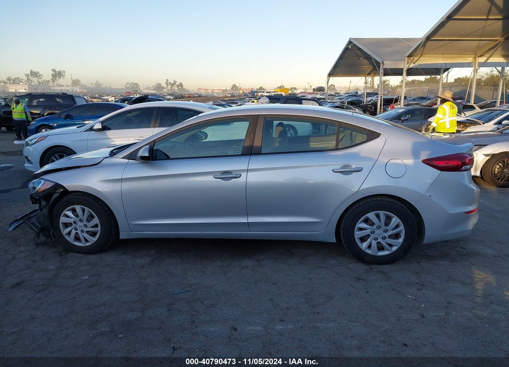 2018 HYUNDAI ELANTRA SE VIN: 5NPD74LF2JH332692