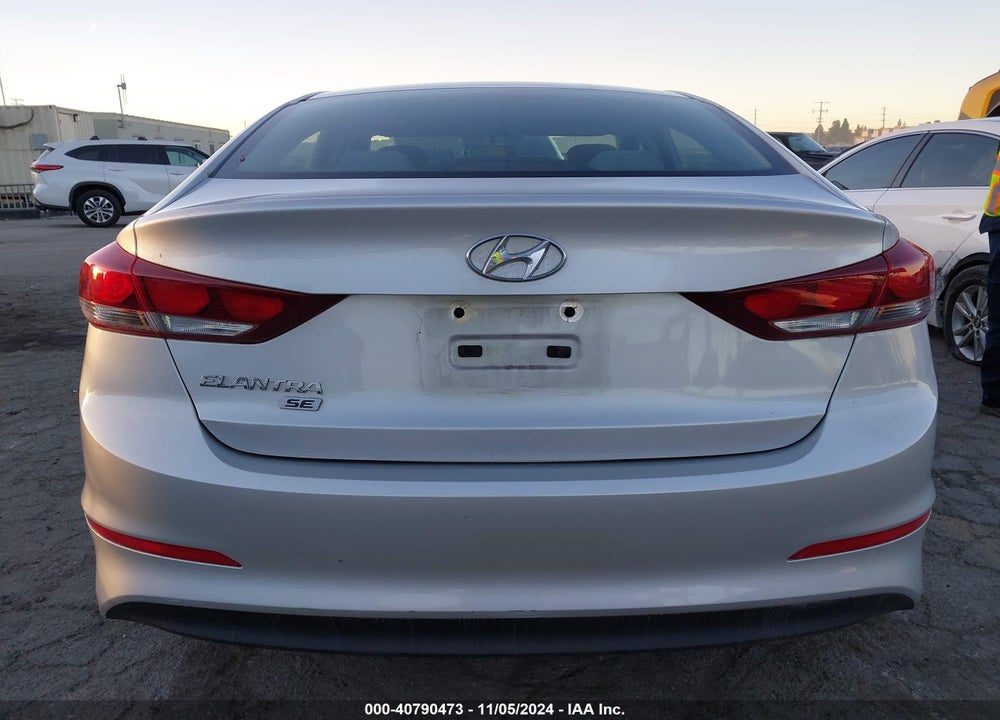2018 HYUNDAI ELANTRA SE VIN: 5NPD74LF2JH332692