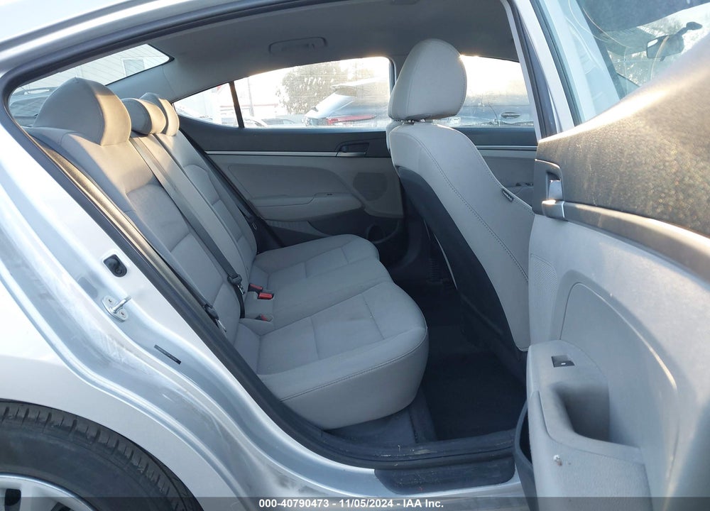 2018 HYUNDAI ELANTRA SE VIN: 5NPD74LF2JH332692