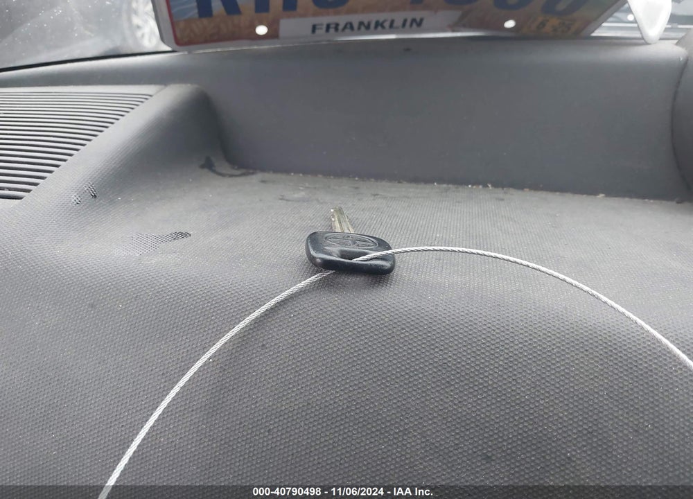 2004 SCION XB VIN: JTLKT334X40136761