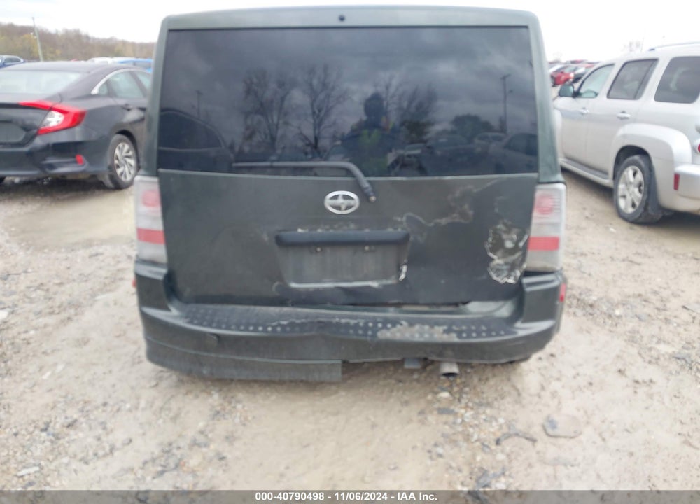 2004 SCION XB VIN: JTLKT334X40136761