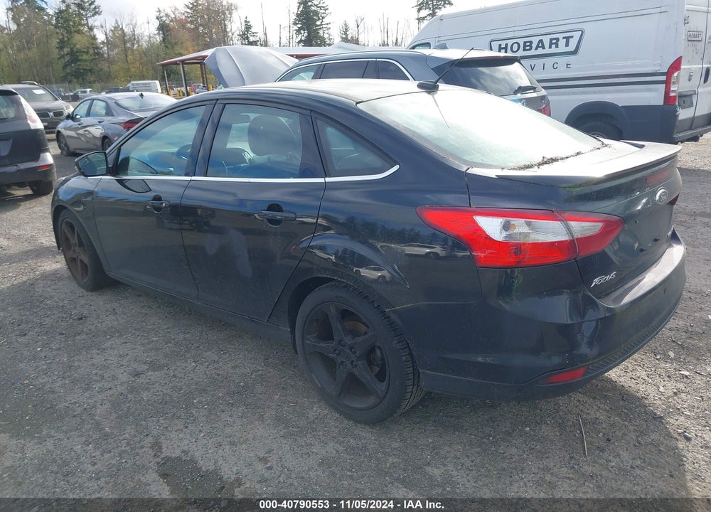 2013 FORD FOCUS TITANIUM VIN: 1FADP3J23DL335990