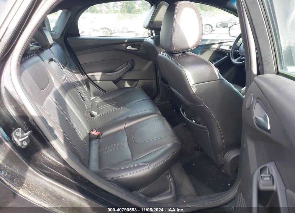 2013 FORD FOCUS TITANIUM VIN: 1FADP3J23DL335990