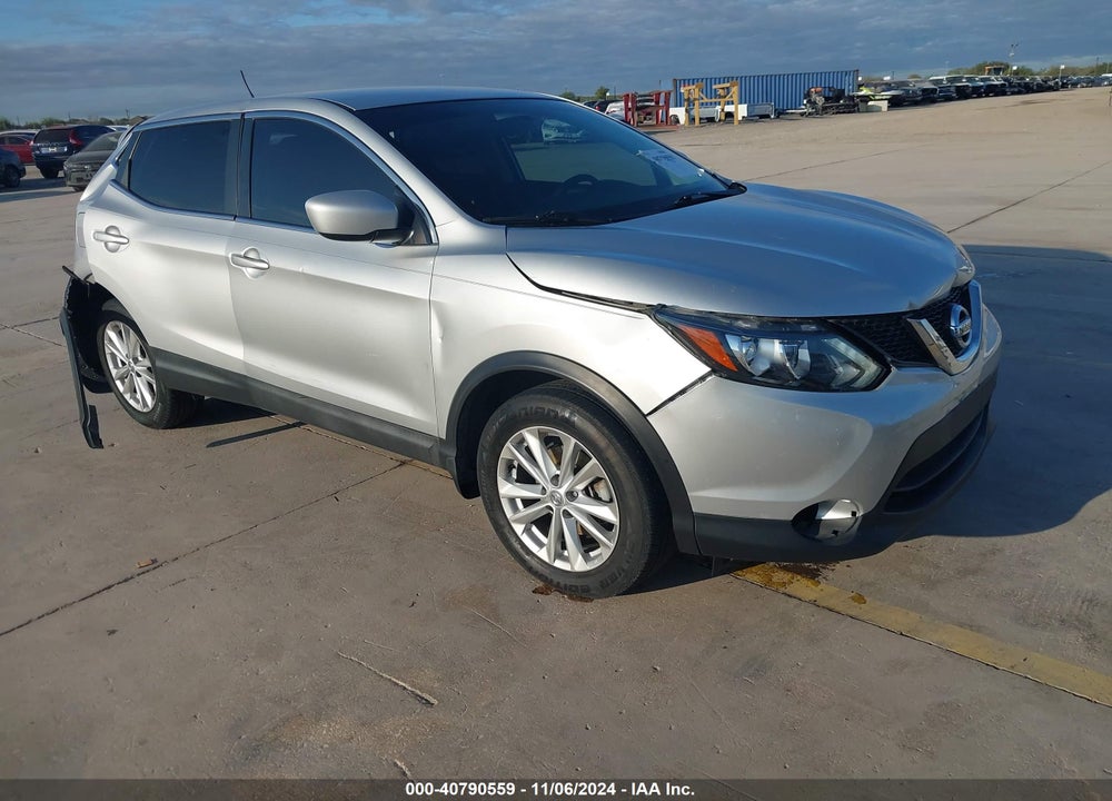 2017 NISSAN ROGUE SPORT S VIN: JN1BJ1CP4HW011681