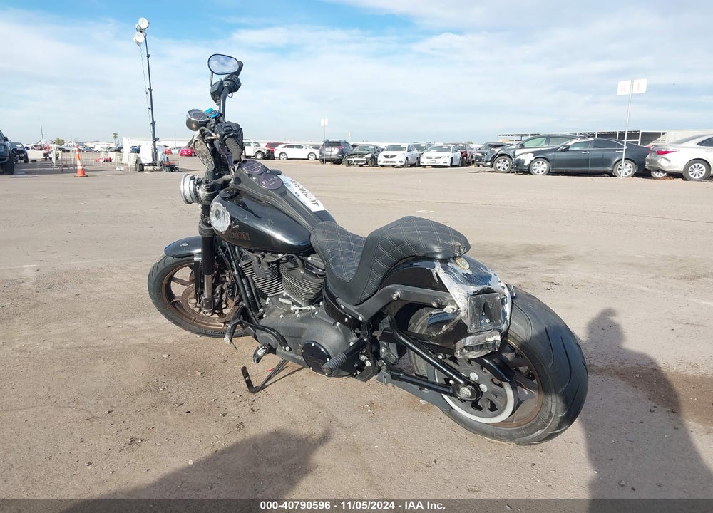 2021 HARLEY-DAVIDSON FXLRS VIN: 1HD1YWK29MB021033