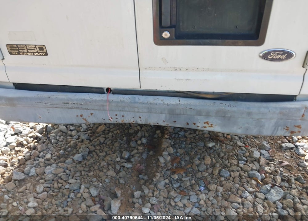 2002 FORD E-350 SUPER DUTY XL/XLT VIN: 1FBSS31L42HB66012