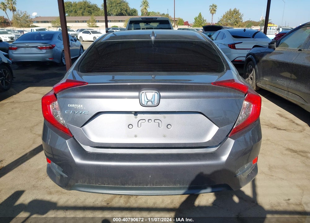 2018 HONDA CIVIC EX VIN: 19XFC2F77JE203137