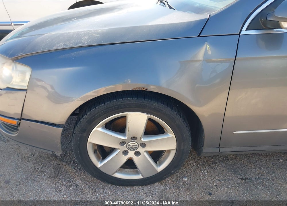2008 VOLKSWAGEN PASSAT KOMFORT VIN: WVWAK73C38P042520