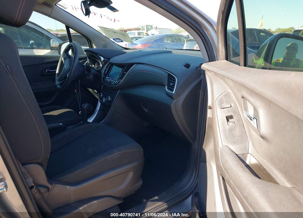 2020 CHEVROLET TRAX FWD LS VIN: 3GNCJKSB2LL267997
