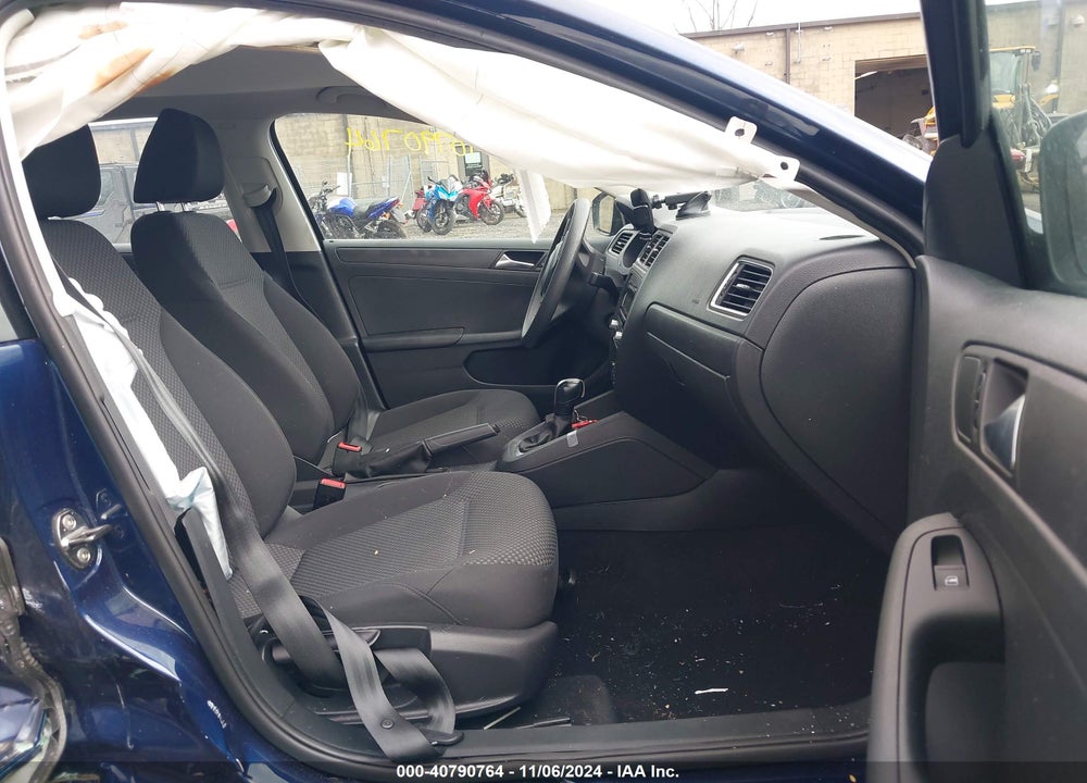 2013 VOLKSWAGEN JETTA 2.0L S VIN: 3VW2K7AJ2DM369347