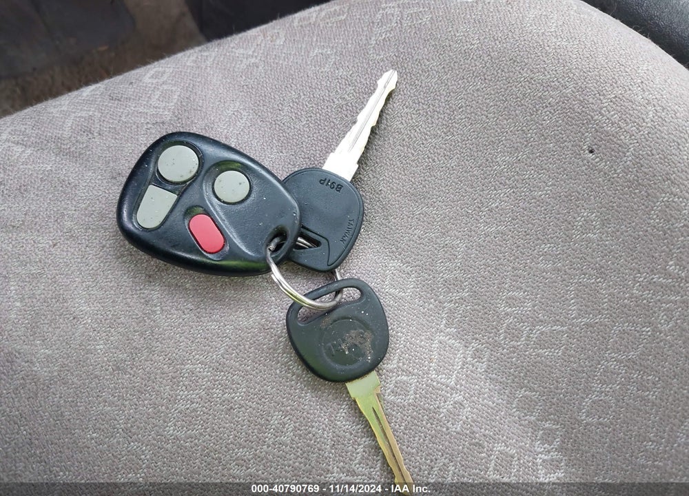 2001 SATURN SL1 VIN: 1G8ZG52811Z314248