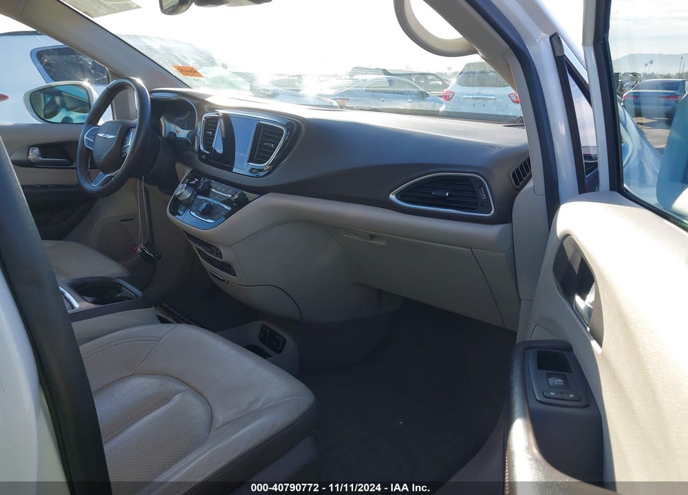 2017 CHRYSLER PACIFICA TOURING L PLUS VIN: 2C4RC1EG9HR827054