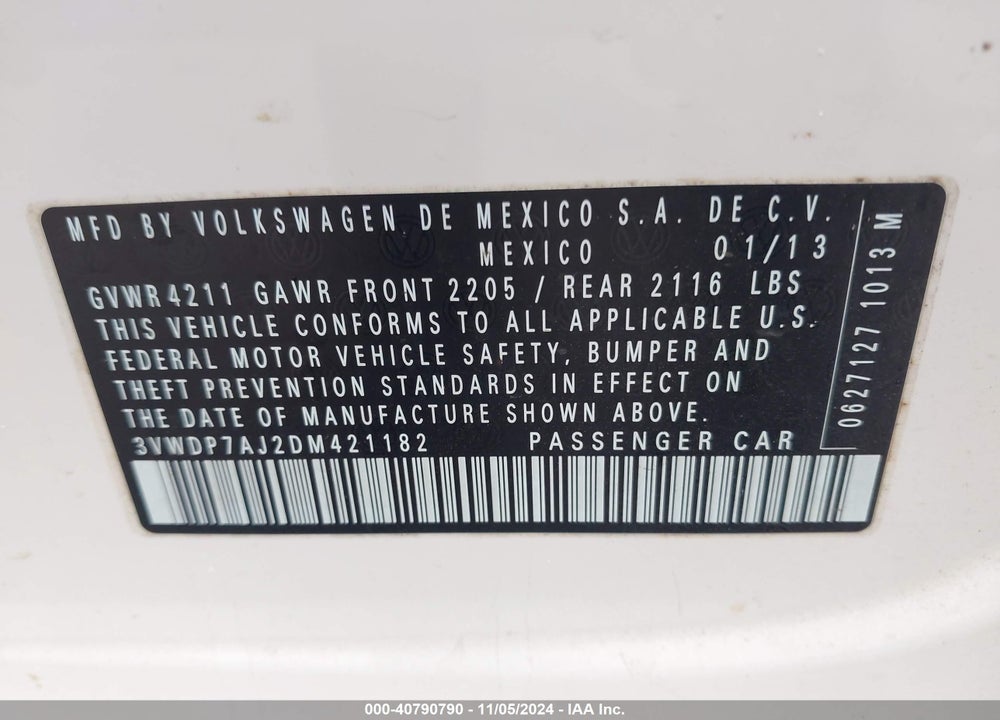 2013 VOLKSWAGEN JETTA 2.5L SE VIN: 3VWDP7AJ2DM421182