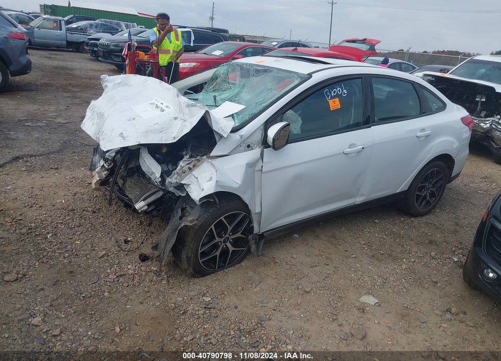 2018 FORD FOCUS SEL VIN: 1FADP3H2XJL307363