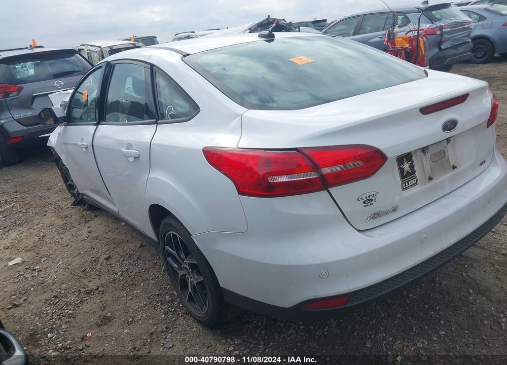 2018 FORD FOCUS SEL VIN: 1FADP3H2XJL307363