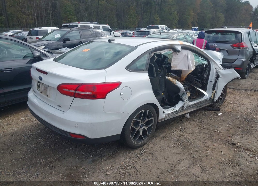 2018 FORD FOCUS SEL VIN: 1FADP3H2XJL307363