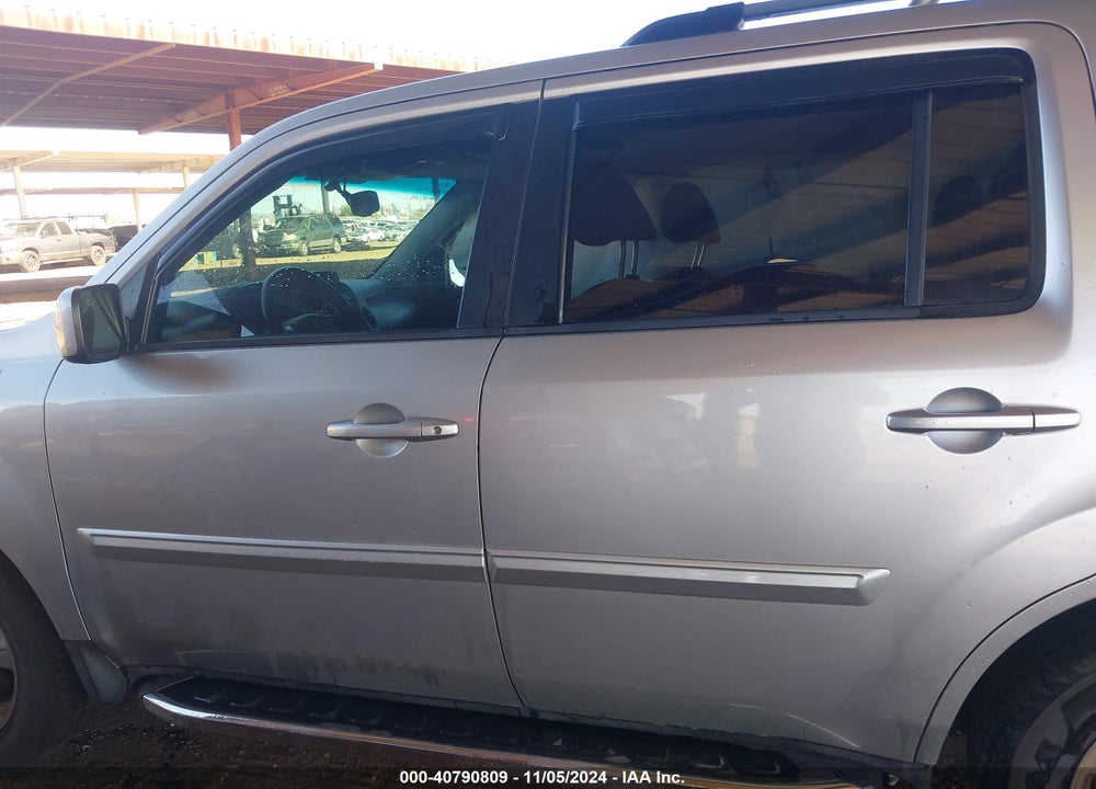 2013 HONDA PILOT EX-L VIN: 5FNYF4H53DB085545