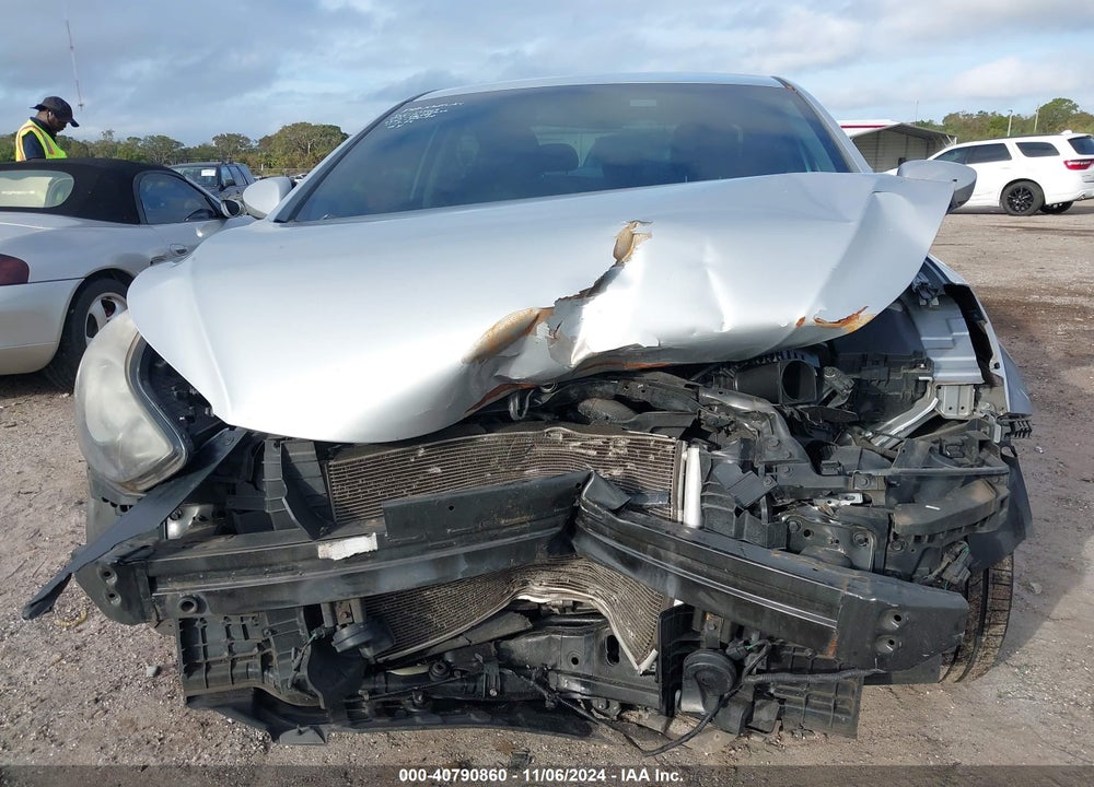 2012 HYUNDAI ELANTRA GLS VIN: 5NPDH4AE9CH076979
