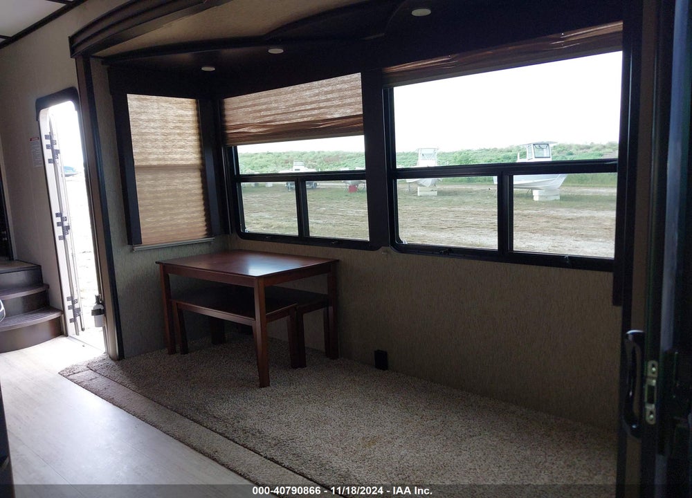 2015 GRAND DESIGN MOMEMTUM TRAVEL TRAILER VIN: 573FM4231F1103419