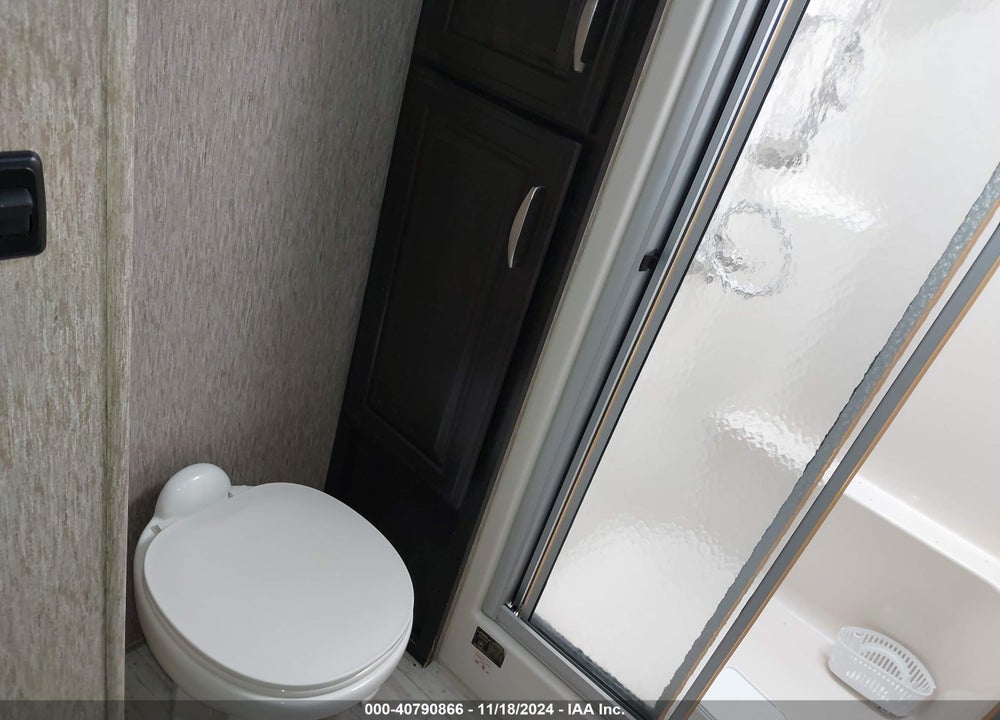 2015 GRAND DESIGN MOMEMTUM TRAVEL TRAILER VIN: 573FM4231F1103419