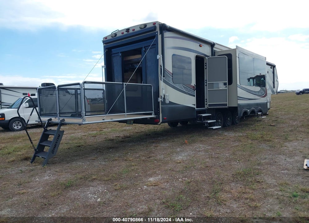 2015 GRAND DESIGN MOMEMTUM TRAVEL TRAILER VIN: 573FM4231F1103419