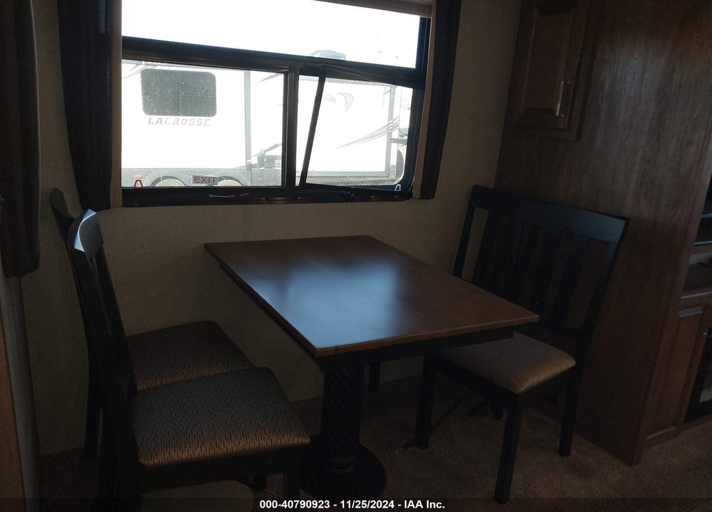 2019 KEYSTONE LAREDO VIN: 4YDF32527KE600637