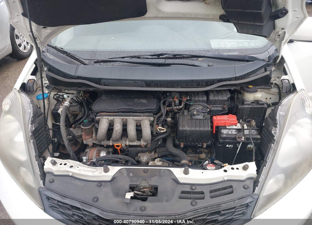 2013 HONDA FIT SPORT VIN: JHMGE8H50DC013834