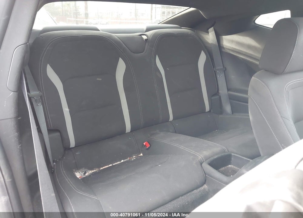2018 CHEVROLET CAMARO VIN: 1G1FB1RX2J0117129
