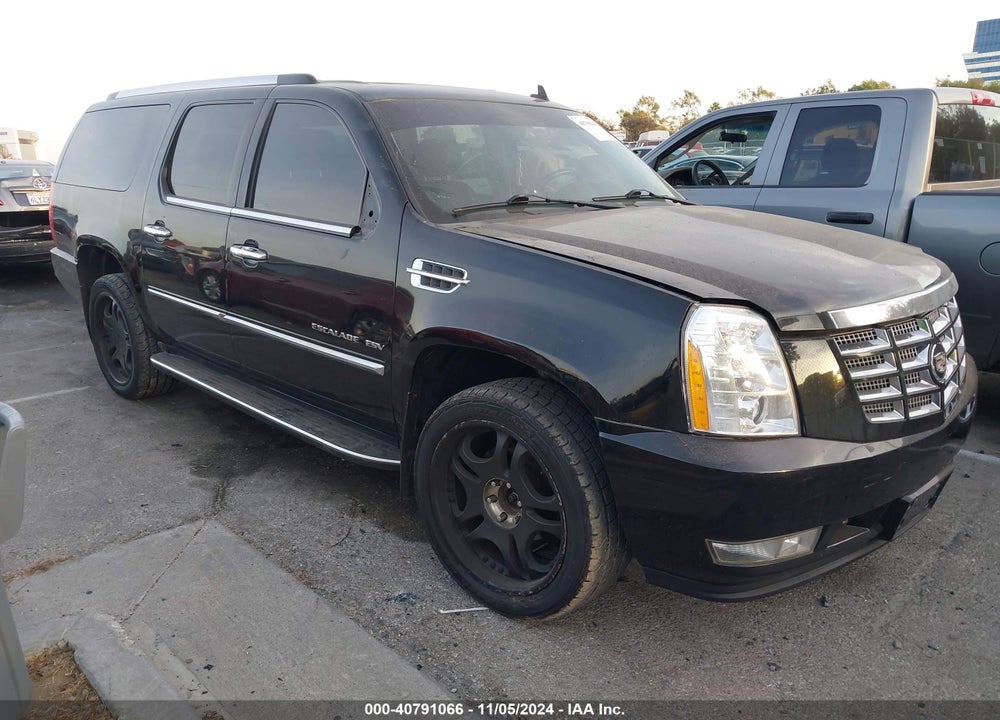2011 CADILLAC ESCALADE ESV LUXURY VIN: 1GYS4HEFXBR325899