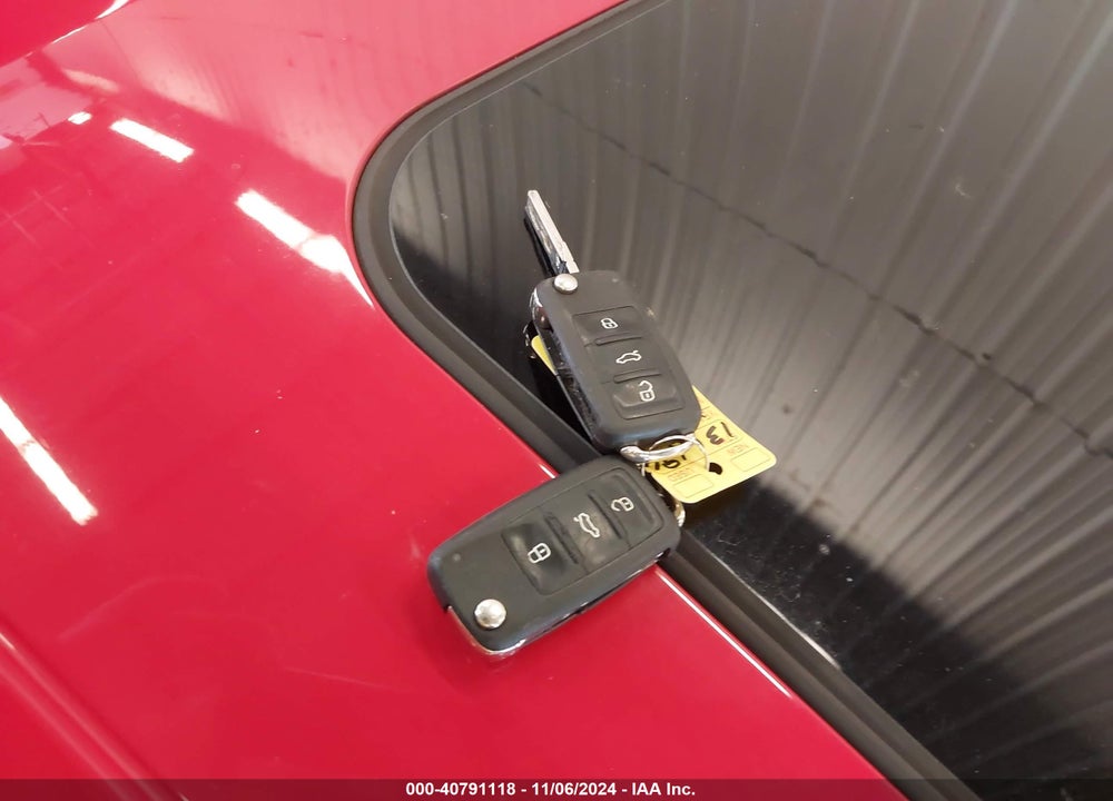 2011 VOLKSWAGEN JETTA 2.5L SE VIN: 3VWDZ7AJ8BM084427