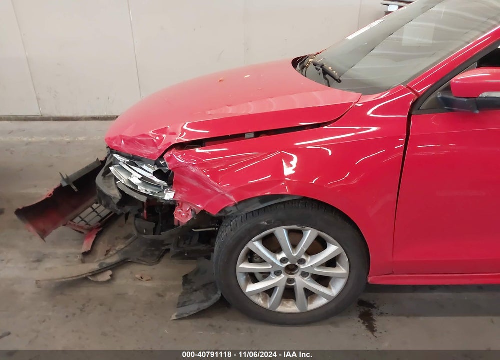 2011 VOLKSWAGEN JETTA 2.5L SE VIN: 3VWDZ7AJ8BM084427