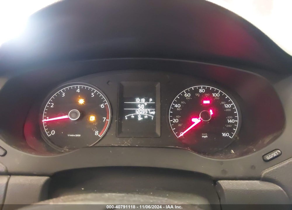 2011 VOLKSWAGEN JETTA 2.5L SE VIN: 3VWDZ7AJ8BM084427