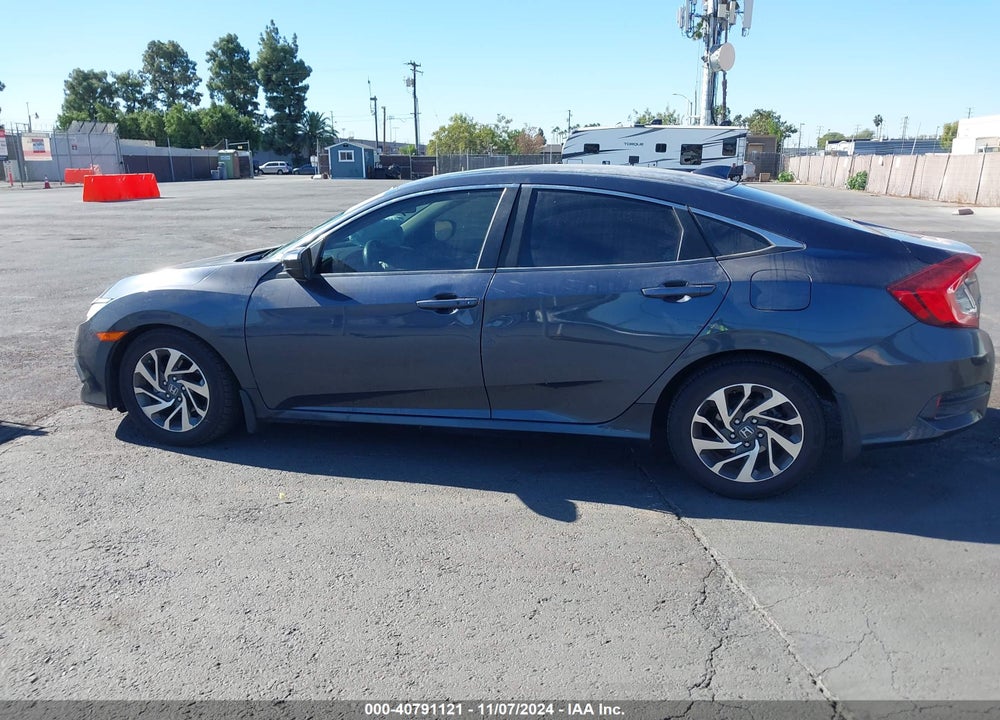 2017 HONDA CIVIC EX VIN: 2HGFC2F72HH511185