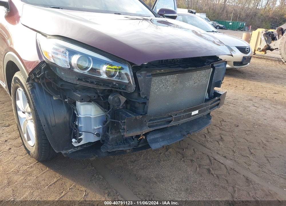 2017 KIA SORENTO 3.3L LX VIN: 5XYPGDA55HG226617