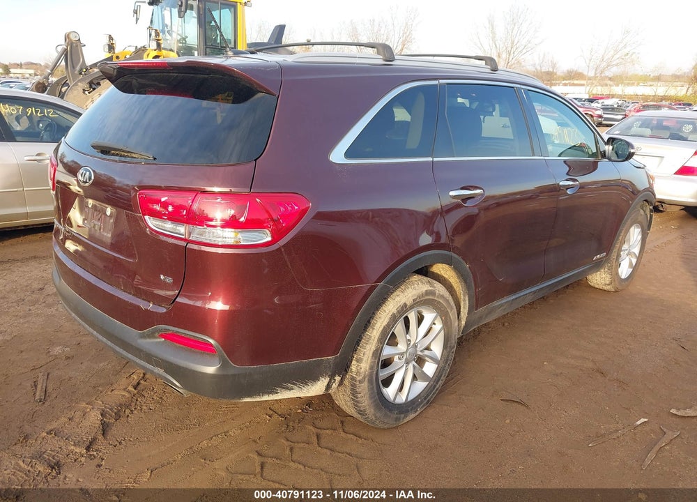 2017 KIA SORENTO 3.3L LX VIN: 5XYPGDA55HG226617