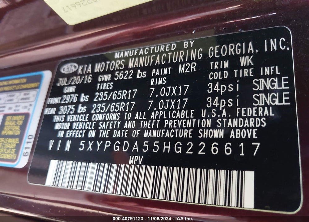 2017 KIA SORENTO 3.3L LX VIN: 5XYPGDA55HG226617