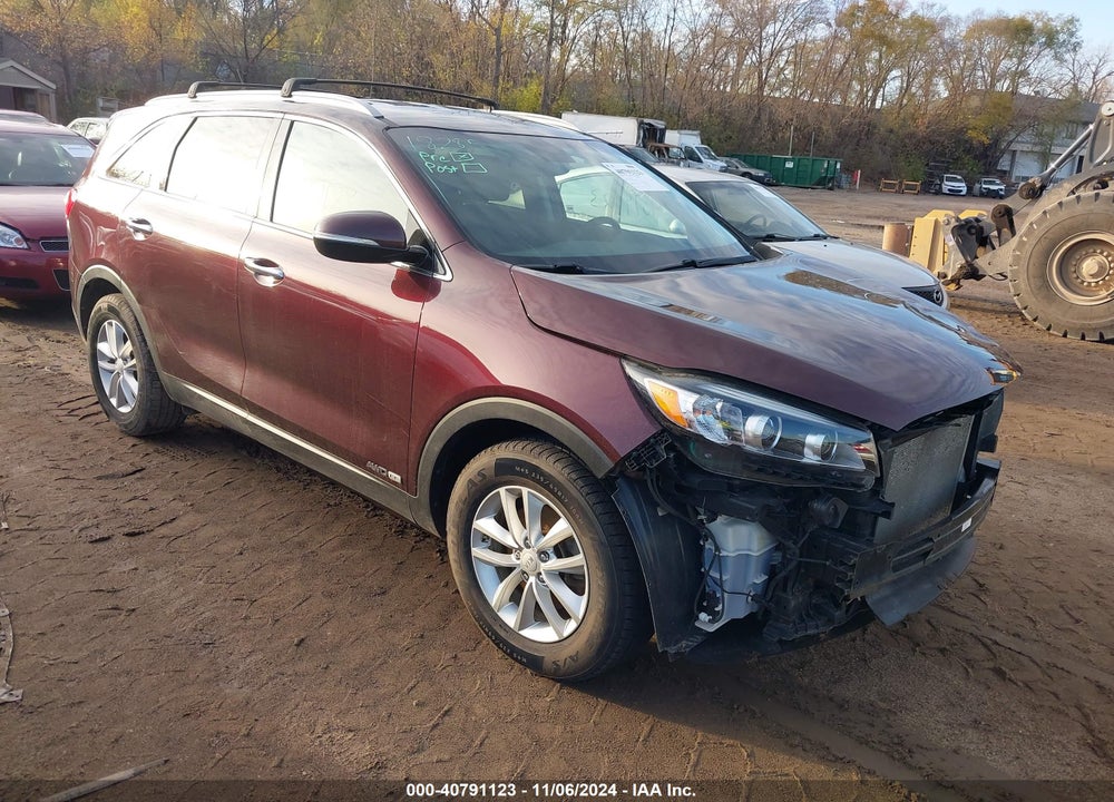 2017 KIA SORENTO 3.3L LX VIN: 5XYPGDA55HG226617
