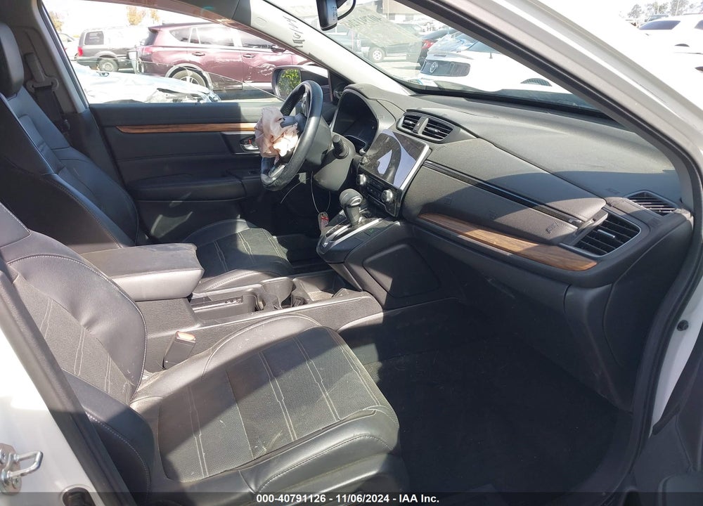 2018 HONDA CR-V TOURING VIN: 2HKRW2H93JH602643