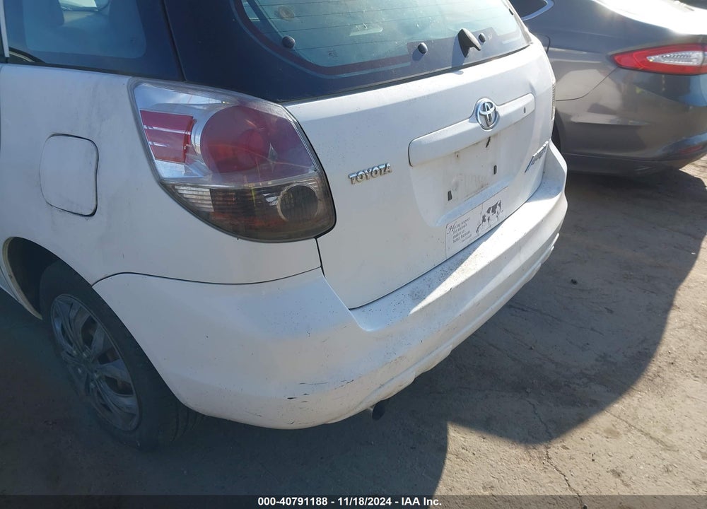 2005 TOYOTA MATRIX VIN: 2T1KR32E25C553402