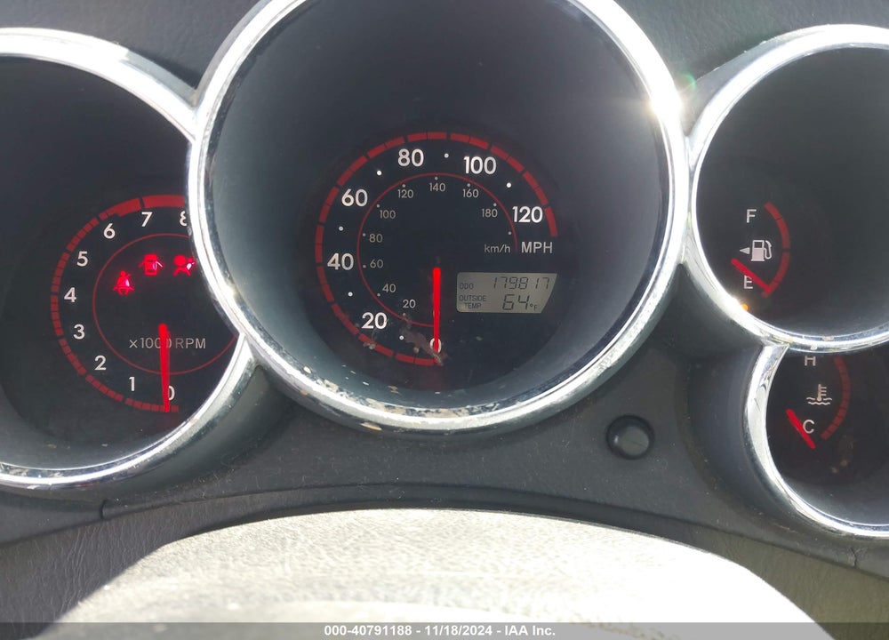 2005 TOYOTA MATRIX VIN: 2T1KR32E25C553402