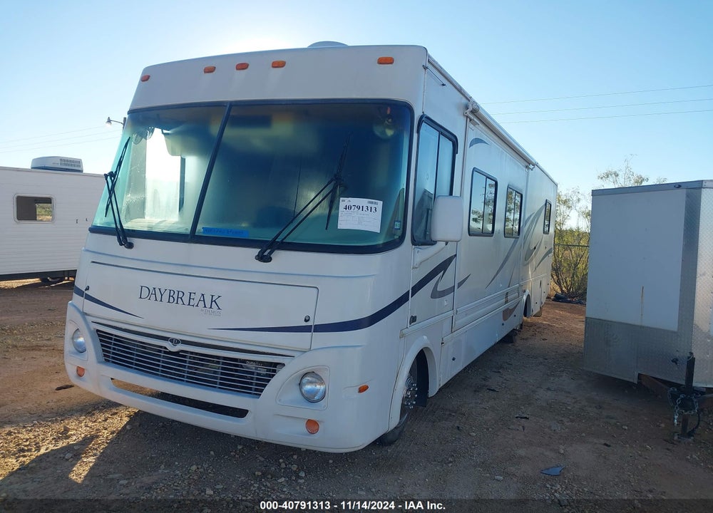 2005 DAMON MOTORHOME CHASSIS VIN: 5B4LP57G043394652