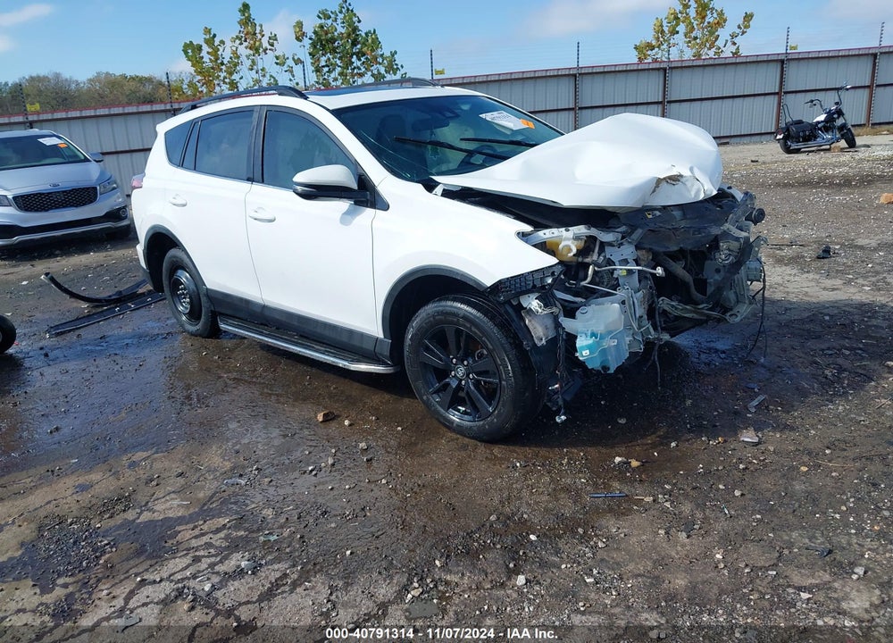 2018 TOYOTA RAV4 XLE VIN: 2T3WFREV0JW481348