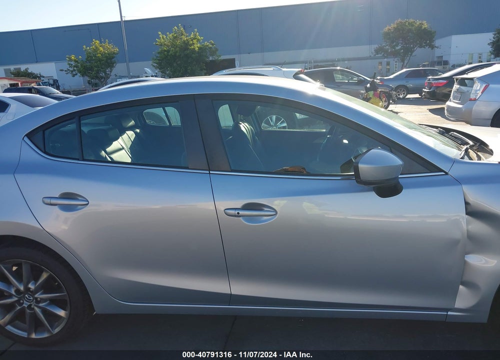 2018 MAZDA 3 TOURING VIN: 3MZBN1V36JM199134