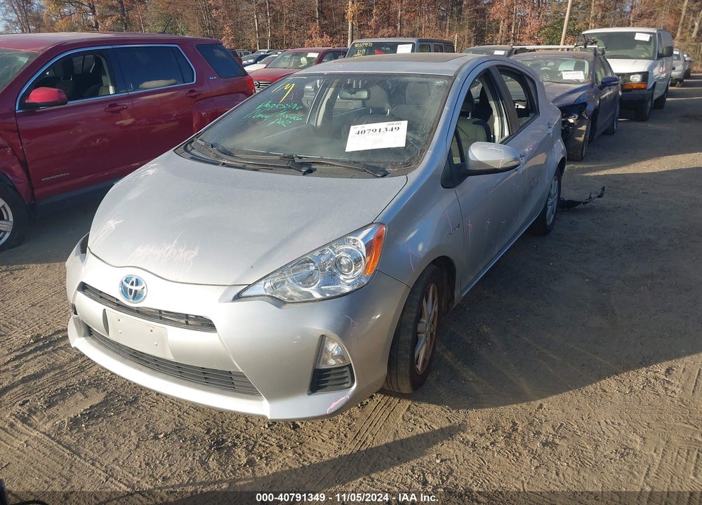 2013 TOYOTA PRIUS C THREE VIN: JTDKDTB35D1034652