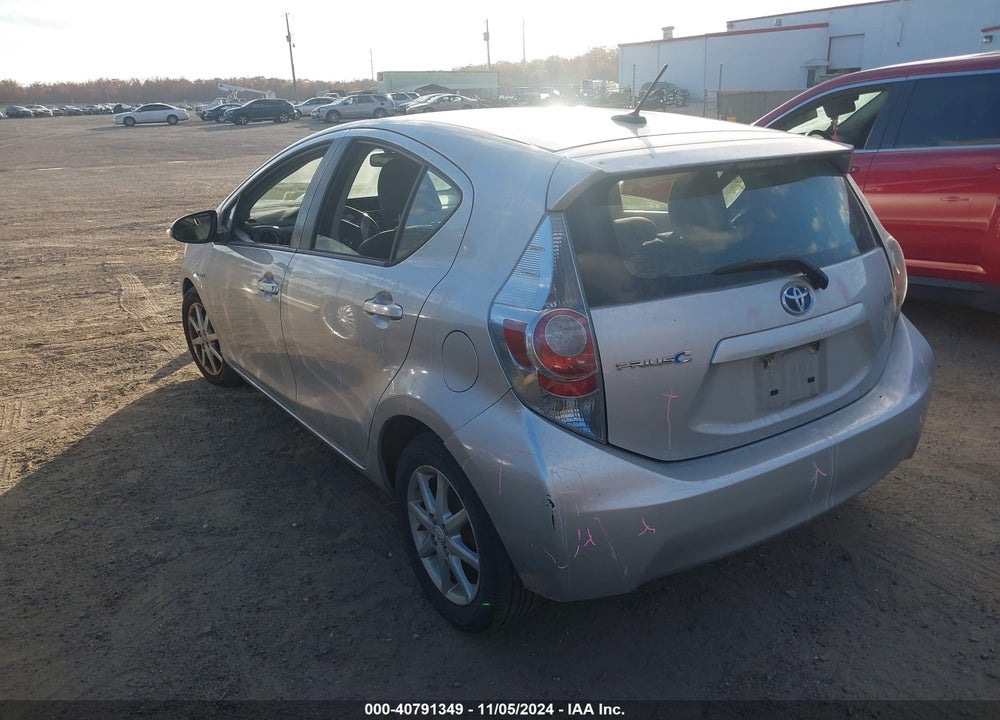 2013 TOYOTA PRIUS C THREE VIN: JTDKDTB35D1034652