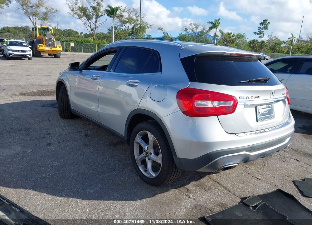 2018 MERCEDES-BENZ GLA 250 4MATIC VIN: WDCTG4GB6JJ439569
