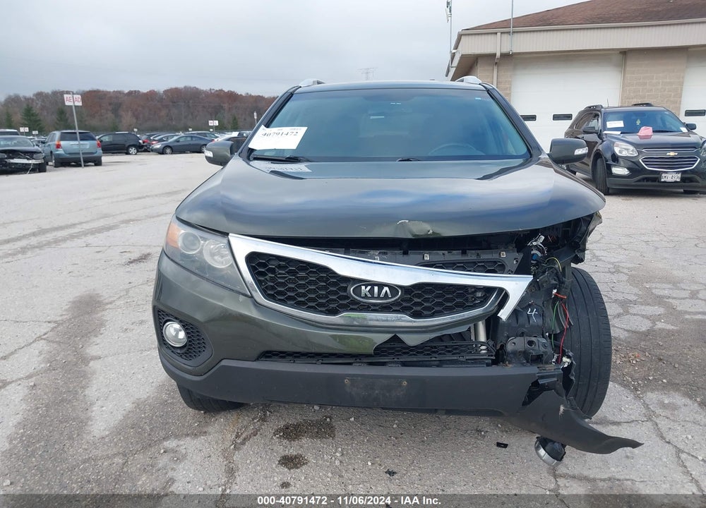 2013 KIA SORENTO LX VIN: 5XYKT4A66DG319865